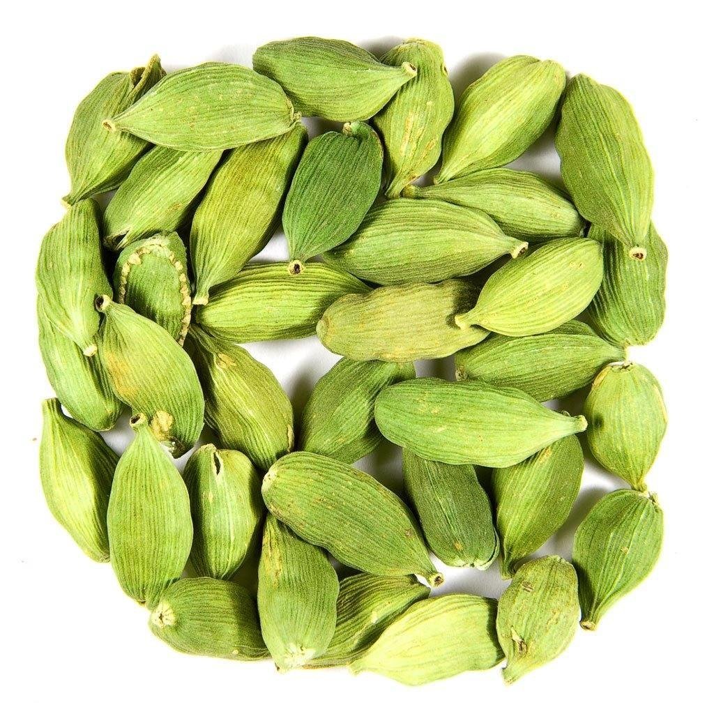Premium green Guatemalan cardamom pods